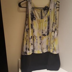 Ladies sleeveless top